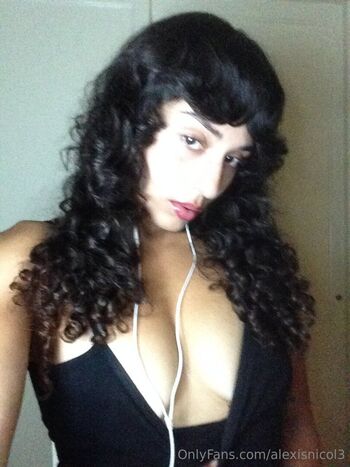 AlexisNicol3