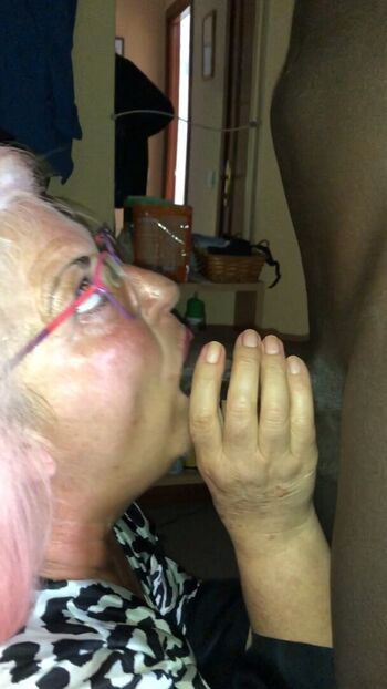 Amalia Hotwife