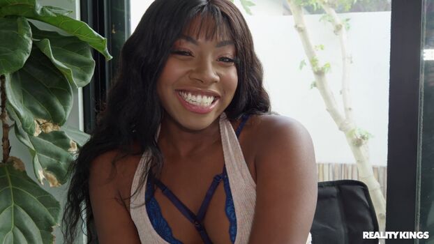 Amari Anne