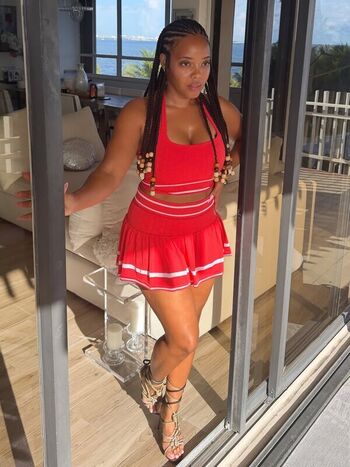 Angela Simmons