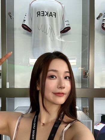 Athena Jiang