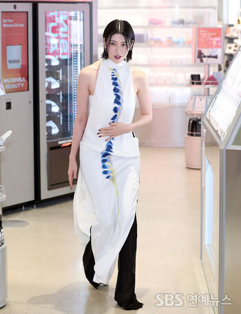 Ayaka Miyoshi