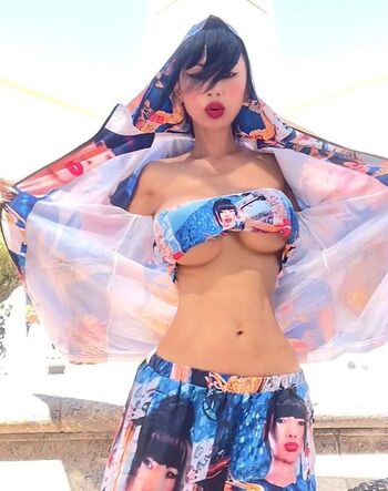 Bai Ling