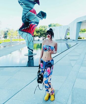 Bai Ling