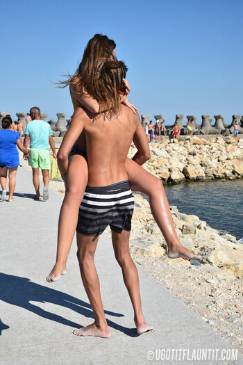 Beautiful Girls Groped