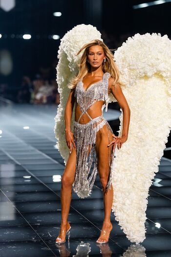 Bella Hadid
