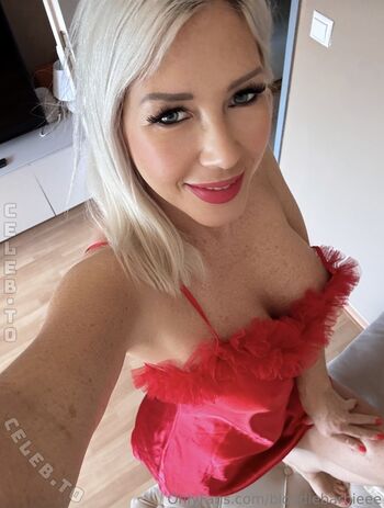blondiebarbieee