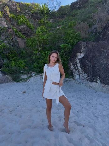 Chelsea Mayer / chelsea.m.2007 / chelsea.m.07