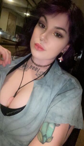 Cherrrynovaxxx