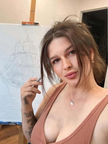 Daria Khudozhnitsa