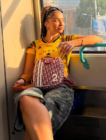 Ella Eyre