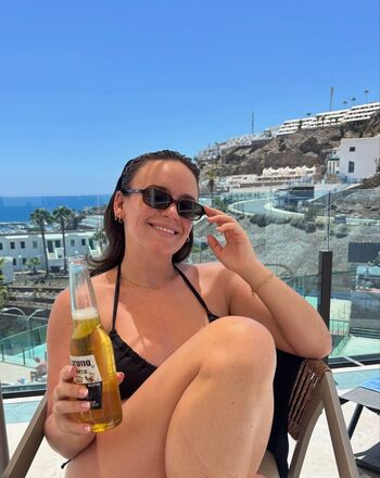 Ellie Leach