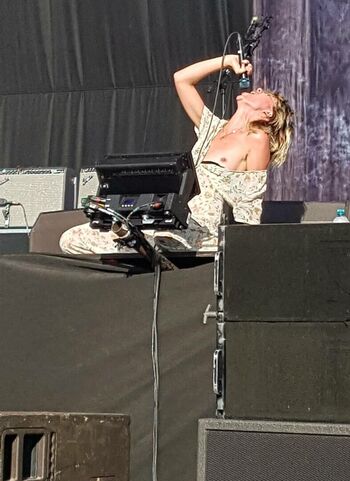 Ellie Rowsell