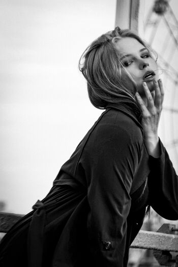 Eva Lee Model