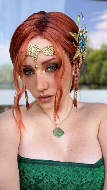 Ezy Summers Cosplay