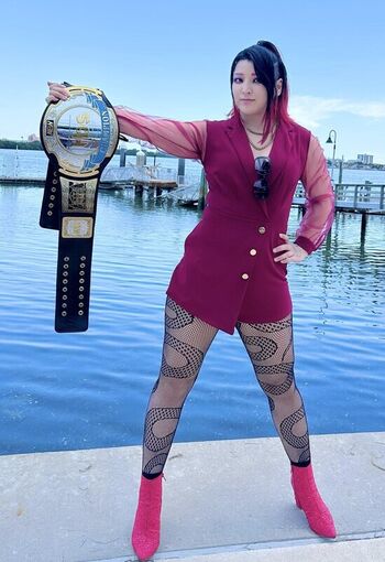 Hikaru Shida