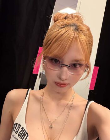 Hirai Momo
