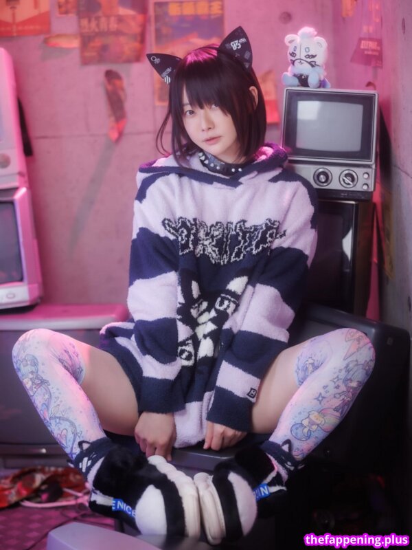 Iiniku Ushijima / prdtrt_shop Foto OnlyFans Nua #33
