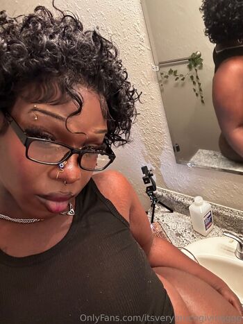 itsverymuchgivingggg