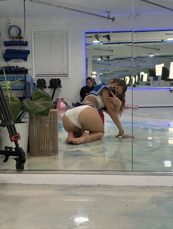 Jenny Popach | Jenny Roselie | Roselie Arritola