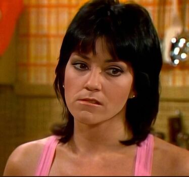 Joyce Dewitt