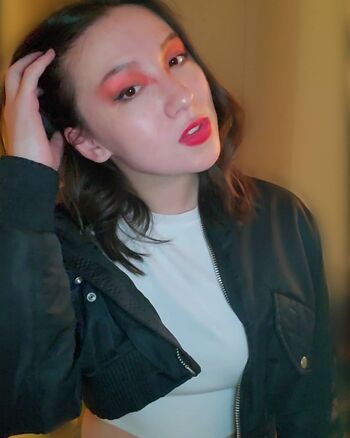 JubileeWhispers Asmr