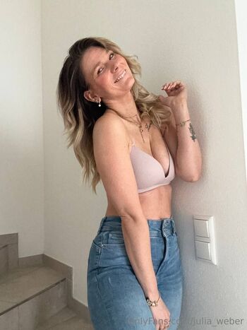 julia_weber