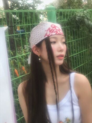 Kazuha Nakamura 中村 一葉