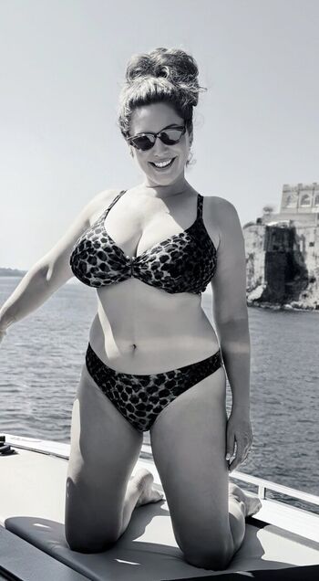 Kelly Brook