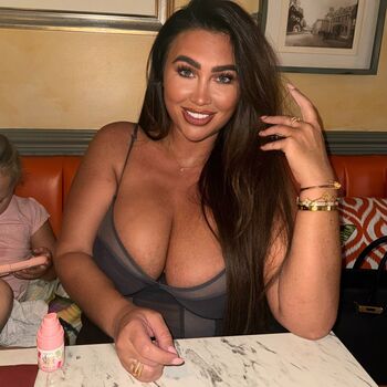 Lauren Goodger