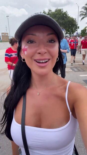 Layah Heilpern
