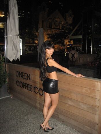Lisha Li