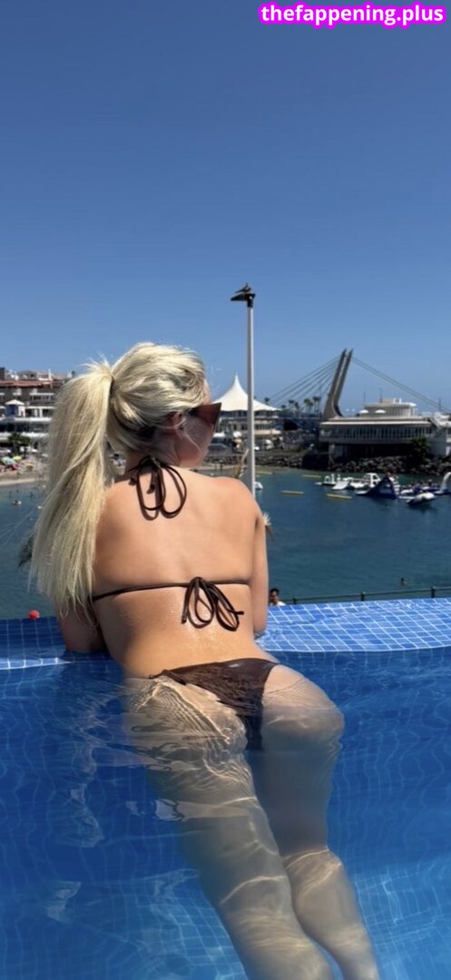 Corey & Llorenna / Llorenna Hodgkinson / corey-and-llorenna / popular नग्न OnlyFans फोटो #17