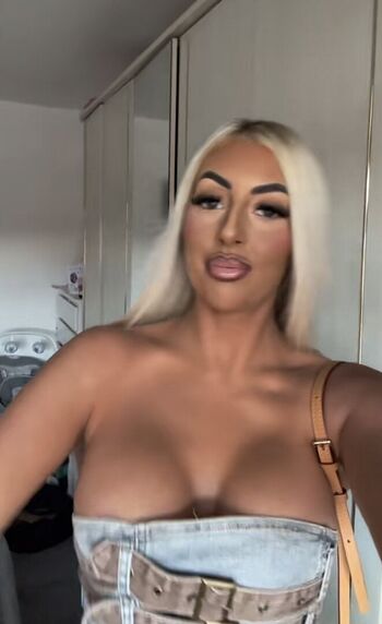 Lucyrebeccaofficial