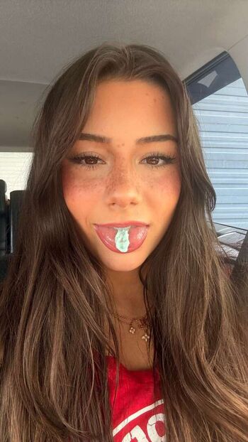 Mikayla Campinos