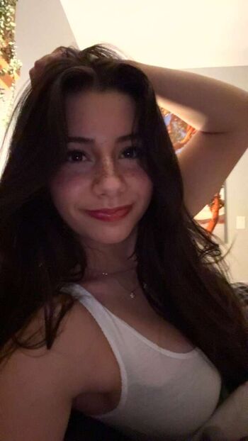 Mikayla Campinos