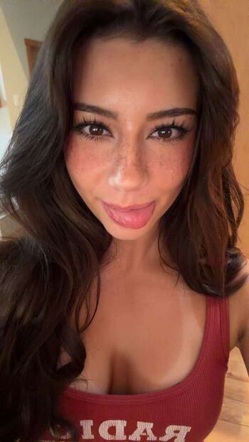 Mikayla Campinos
