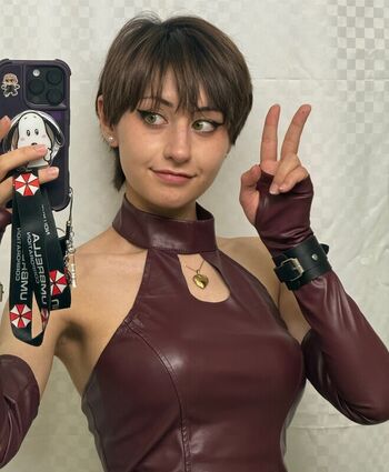 mimidoescosplay