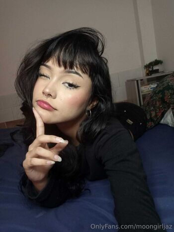 moongirljaz