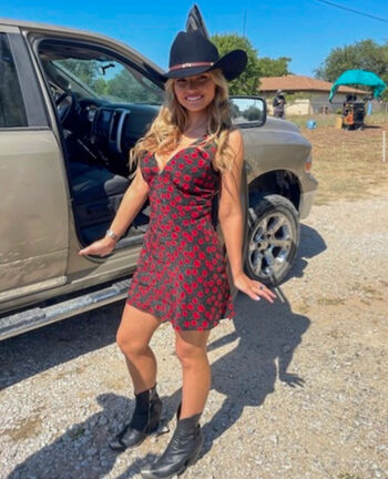 Natalie Alyn Lind