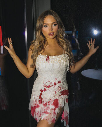Natalie Alyn Lind