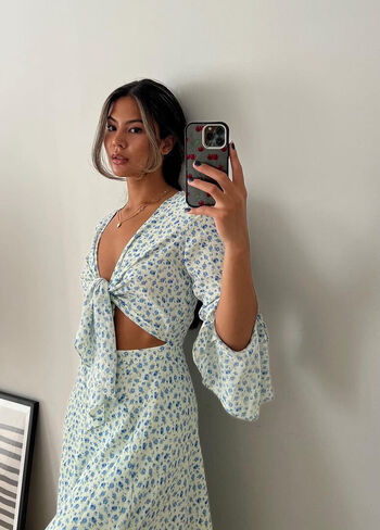 Nathalie Lok