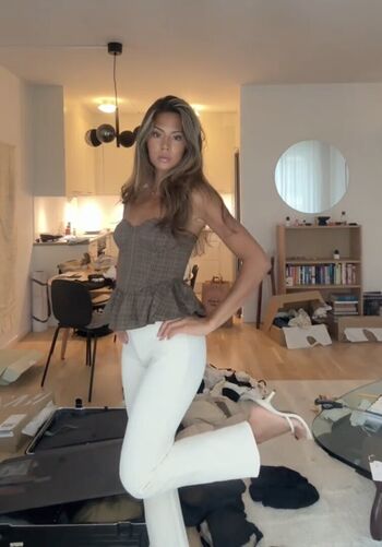 Nathalie Lok