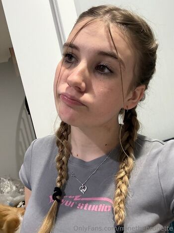 nenethebrunette