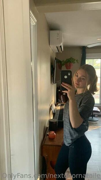 nextdoornataile