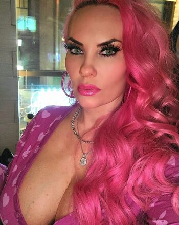 Nicole 