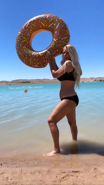 Nicolle A