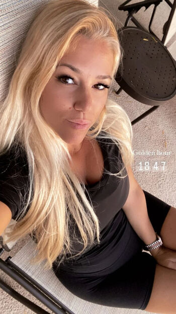 Nicolle A