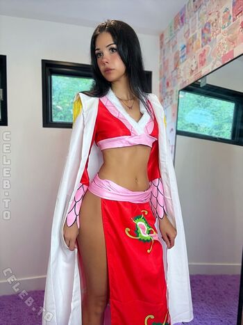 Nikki Barlowe