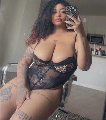 Officiallynicoleeeee